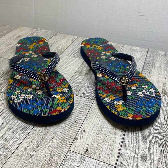 TORY BURCH Dark Blue Floral Flip Flops Size 6/7 - Picture 2 of 10